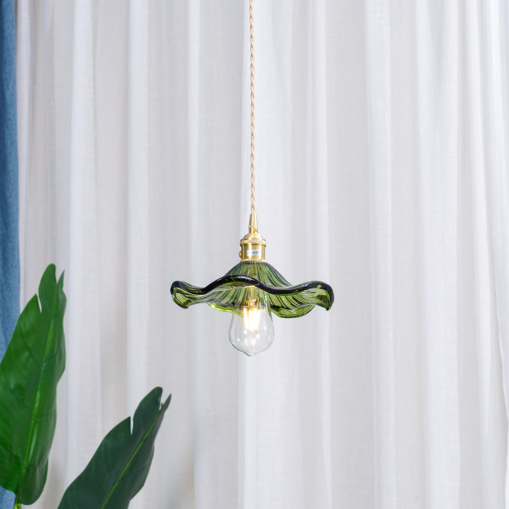 Hängende Blumenlampe – Natürlicher Charme und zarte Seele