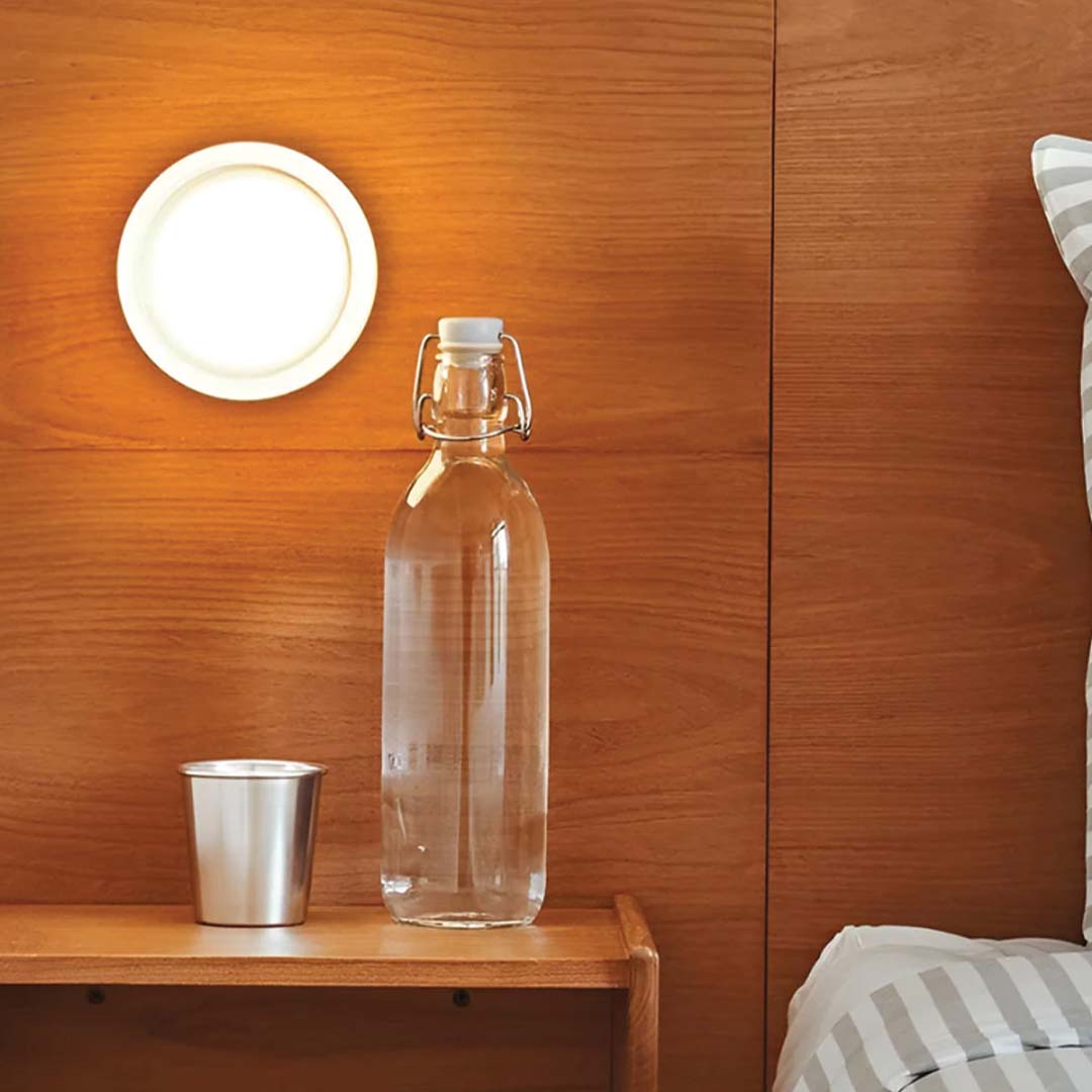 Elegancka lampa ścienna – Łagodna faktura i ciepła atmosfera