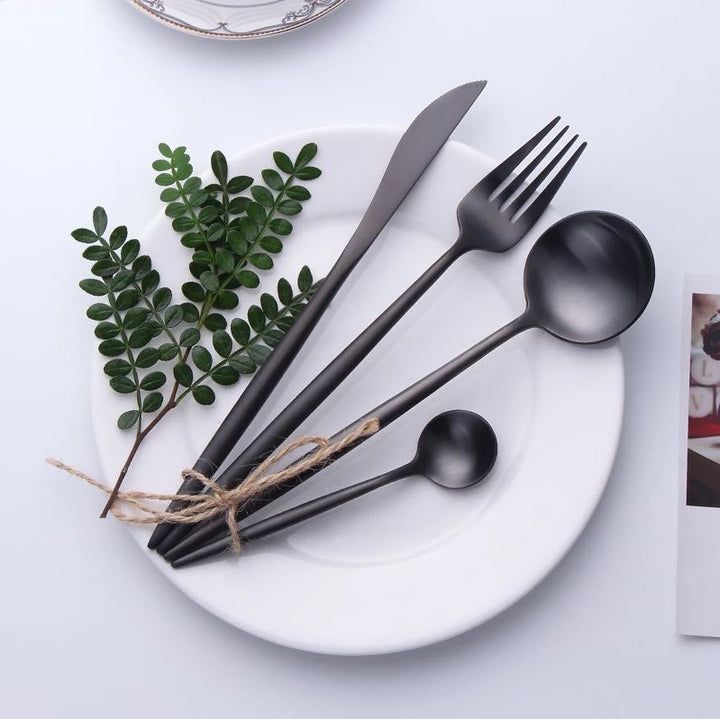 Ensemble Couverts De Luxe – Pour Une Table Élégante Et Distinguée