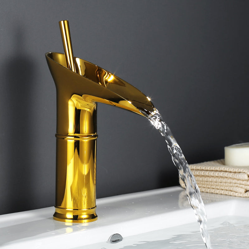 Wasserfall-Wasserhahn Badezimmer – Antiker und eleganter Stil