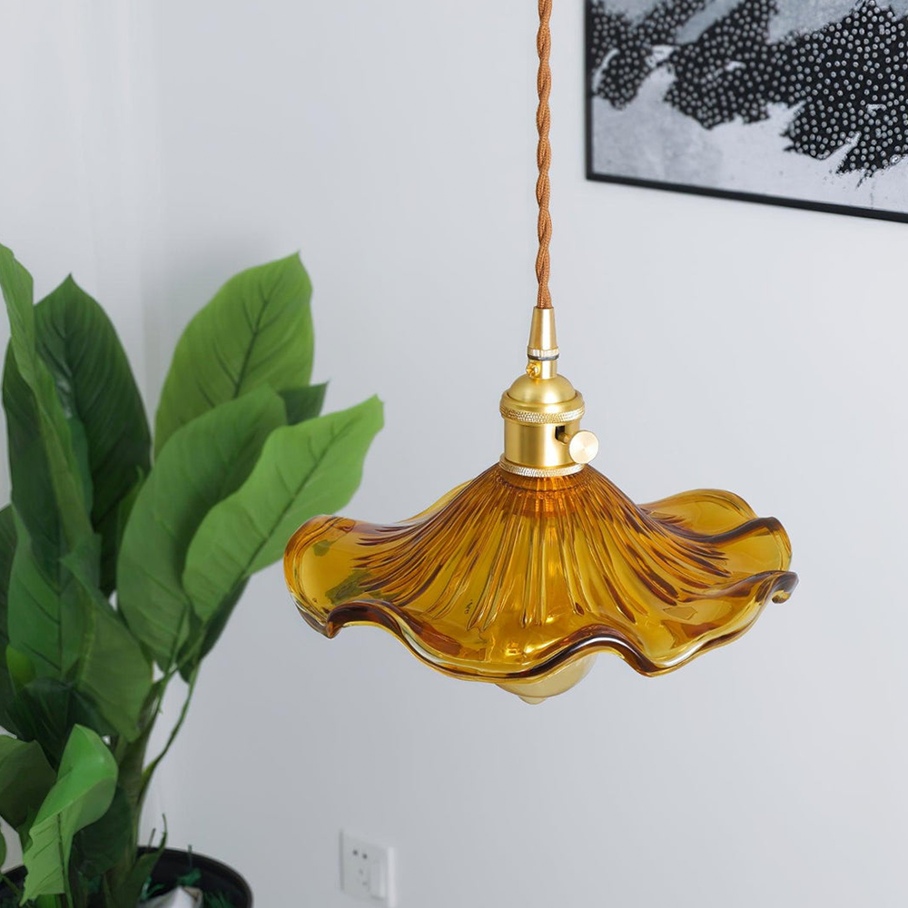 Hängende Blumenlampe – Natürlicher Charme und zarte Seele
