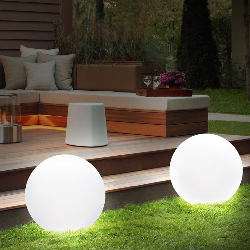 Lampă Sferică Exterioară Fără Fir – Iluminat Nomad și Elegant