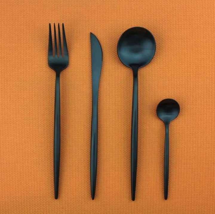 Ensemble Couverts De Luxe – Pour Une Table Élégante Et Distinguée