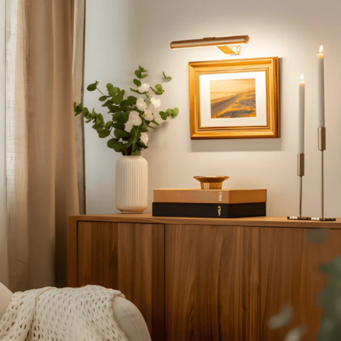 Bezdrátová nástěnná LED lampa s USB dobíjením - plná rotace a pohodlné dobíjení