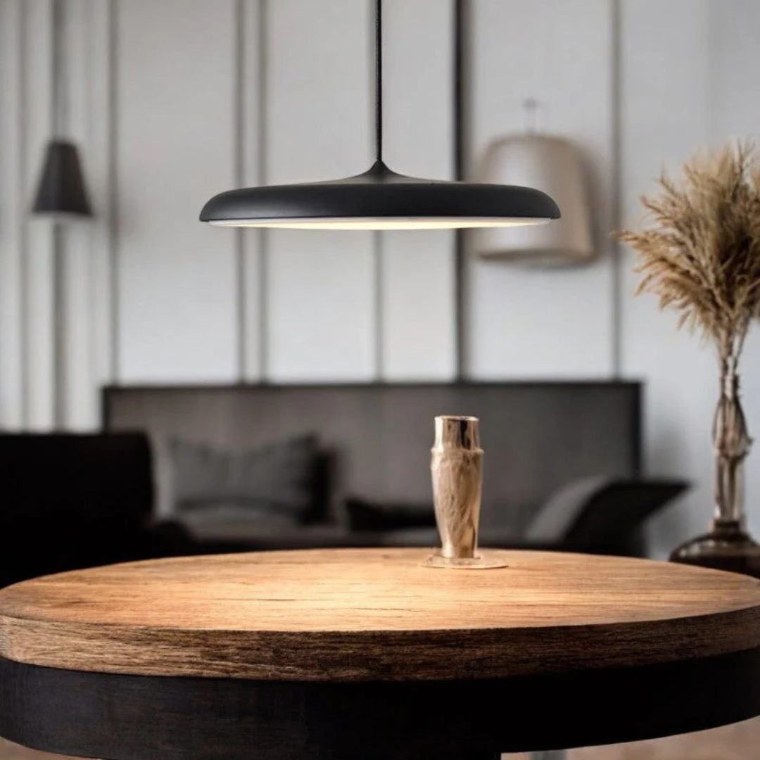 Skandinaavinen riippuvalaisin – minimalistinen eleganssi sisustukseesi