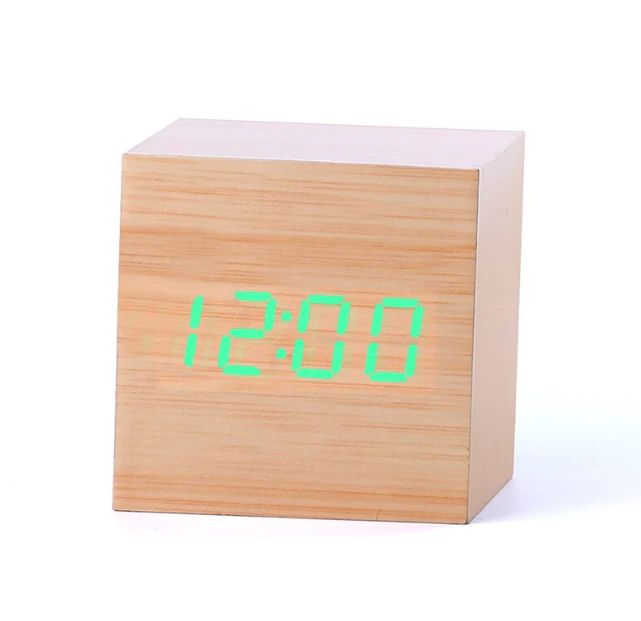 Digitálny kubický hodinový stroj – minimalistický dizajn a LED displej