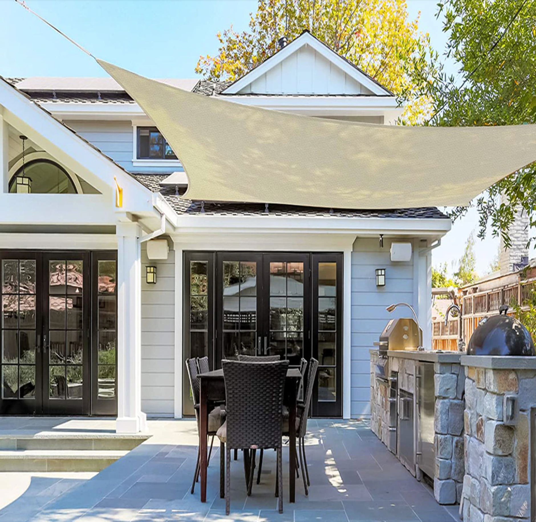 Vízálló Árnyékoló Vitorla – Napvédelem és Elegancia a Kertben