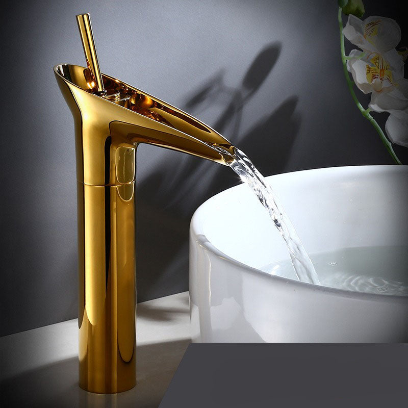 Wasserfall-Wasserhahn Badezimmer – Antiker und eleganter Stil