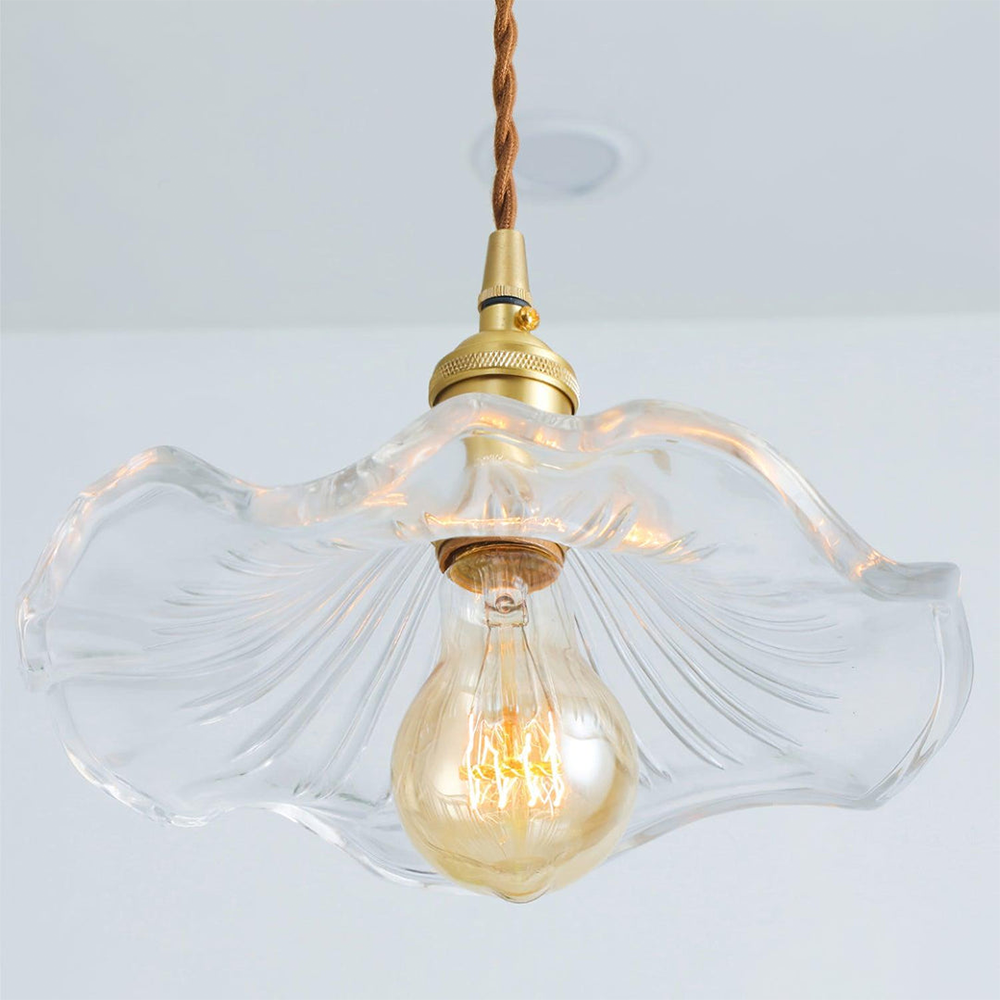 Hängende Blumenlampe – Natürlicher Charme und zarte Seele