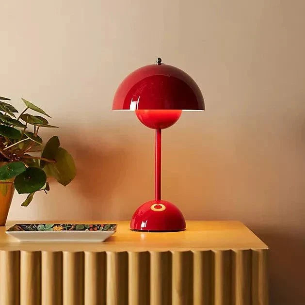 Stolná LED lampa – moderná jednoduchosť a funkčnosť 