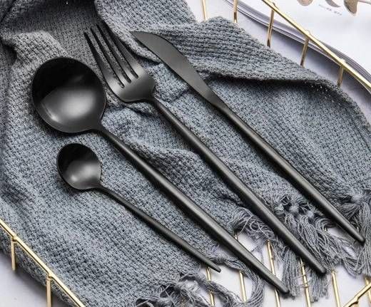 Ensemble Couverts De Luxe – Pour Une Table Élégante Et Distinguée