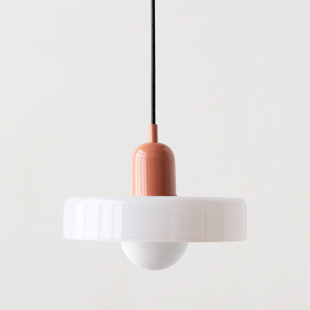 Farget Glasspendel – Forbedre Dine Rom Med Stil 