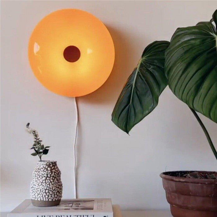 Vegg- og bordlampe - originalitet og raffinement