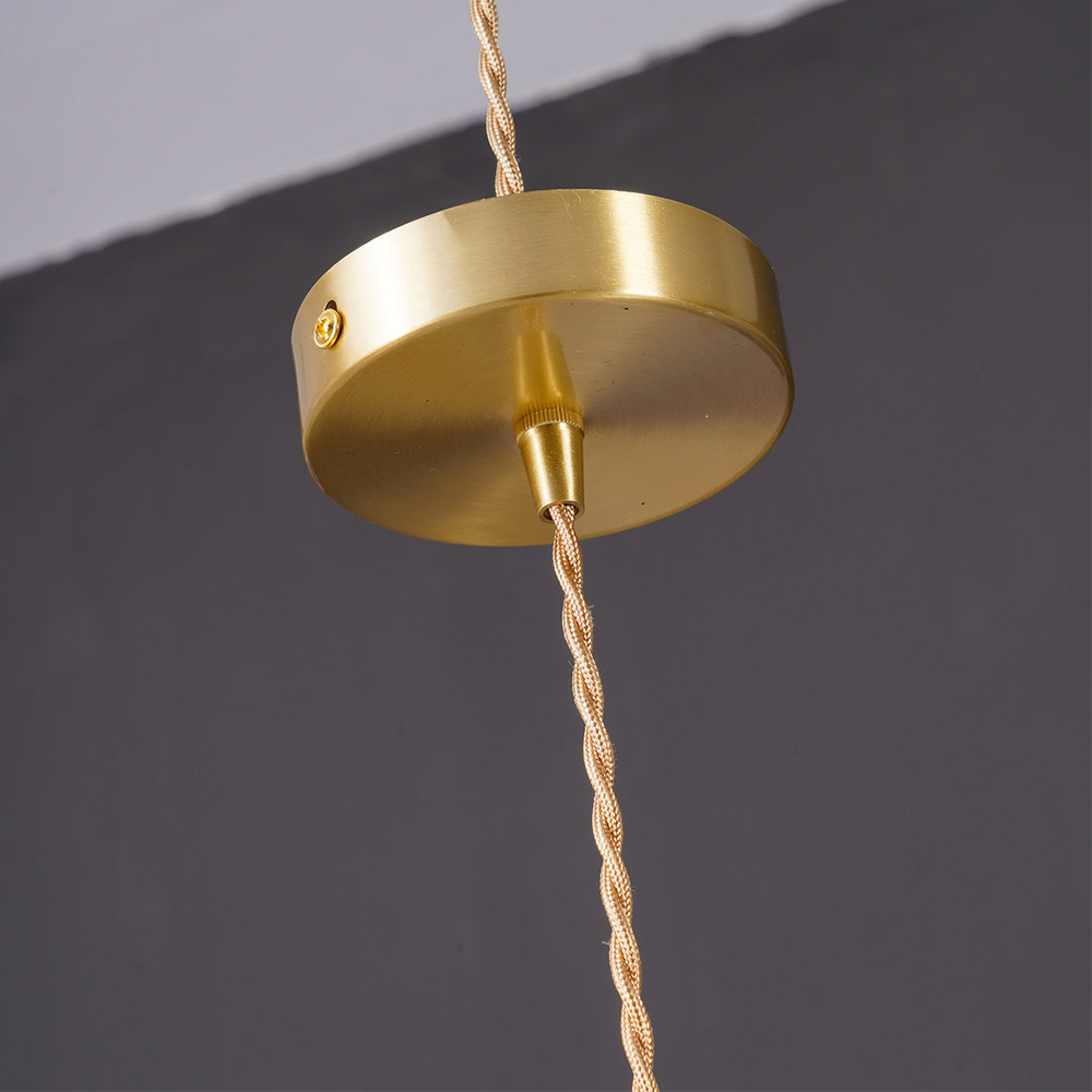 Hängende Blumenlampe – Natürlicher Charme und zarte Seele 