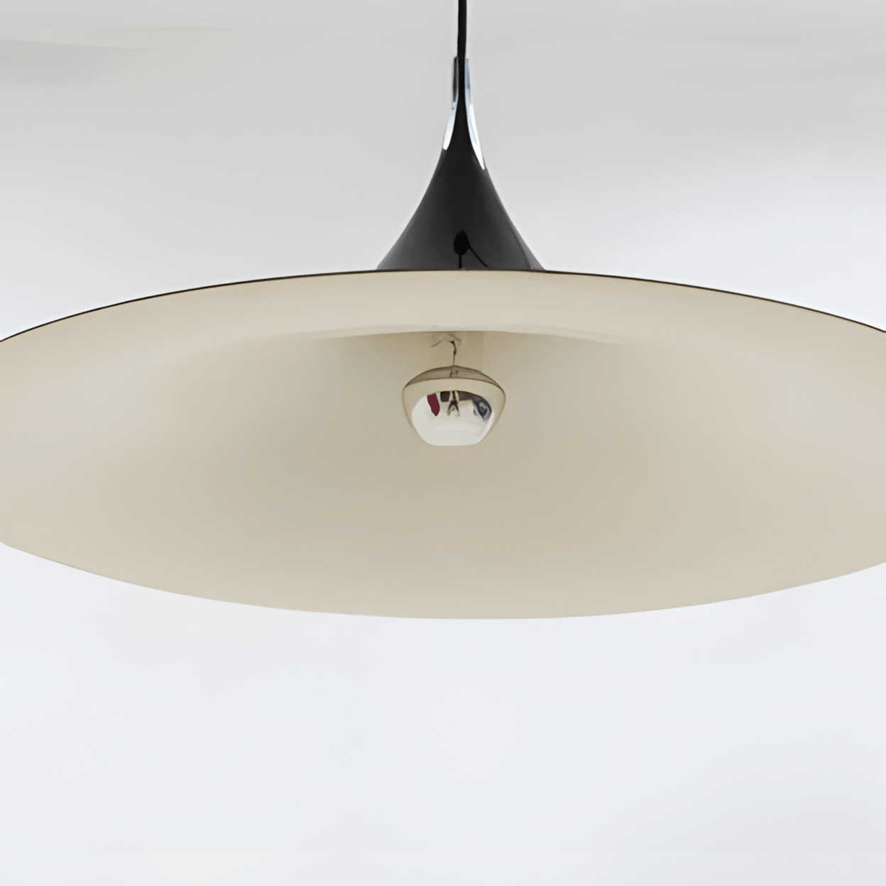 Skandinaavinen Design-riippuvalaisin – Eleganssia ja moderniutta 
