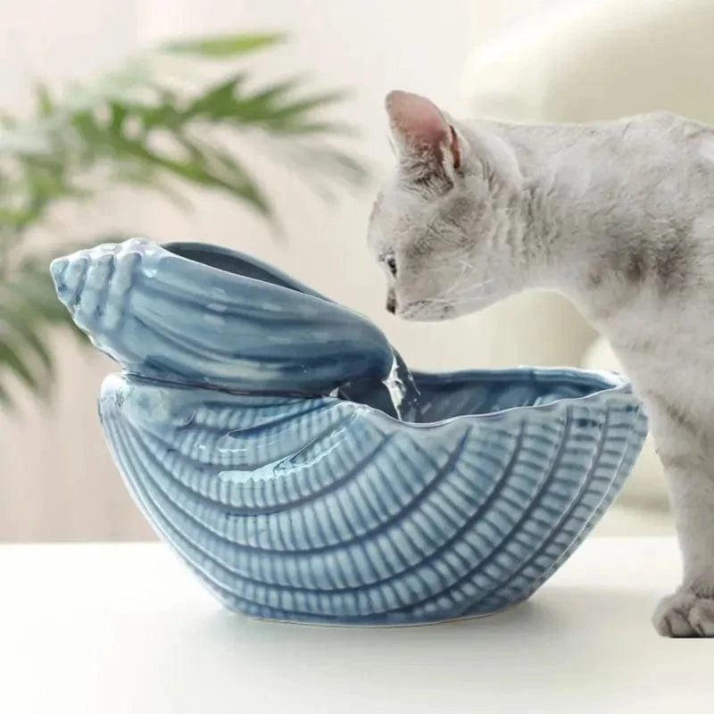 Fuente de Agua para Gatos de Cerámica – Elegancia e Hidratación Pura 