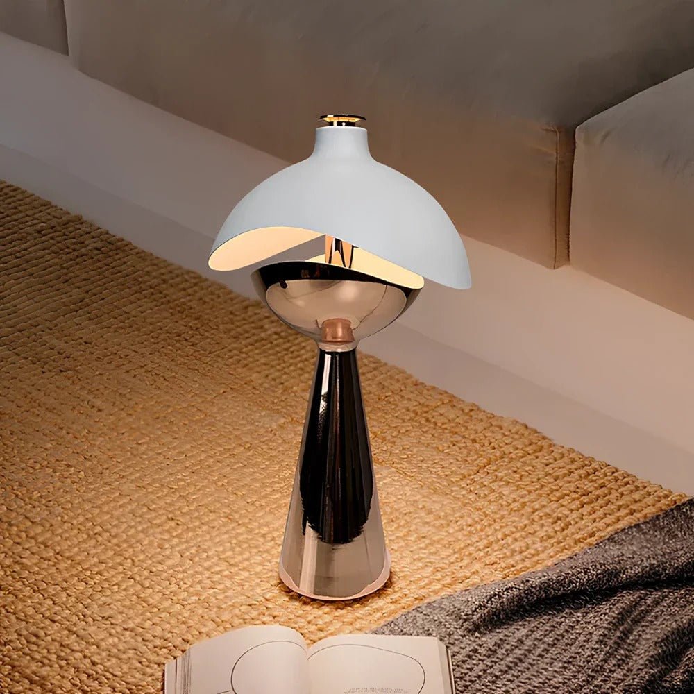 Lampa stołowa rzeźbiona – elegancja i oryginalność 
