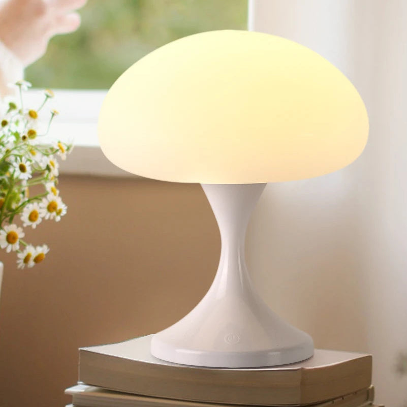 Dekorative Champignonlampe – Warme und trendige Atmosphäre 