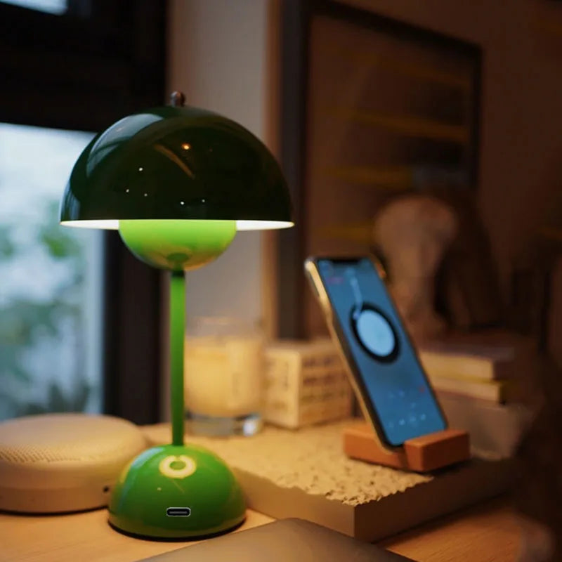 Lampada da Tavolo Portatile – Design Moderno e Illuminazione Nomade 