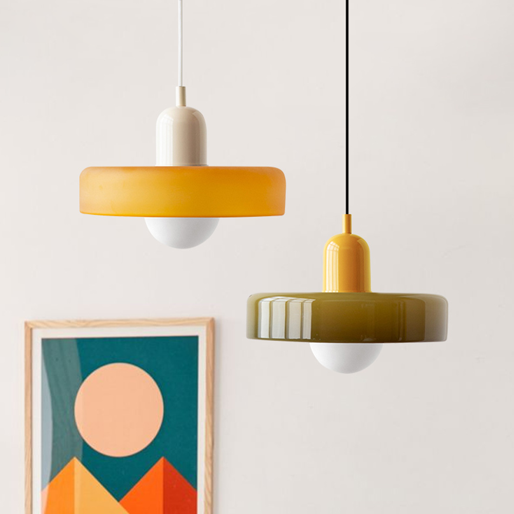 Farget Glasspendel – Forbedre Dine Rom Med Stil 