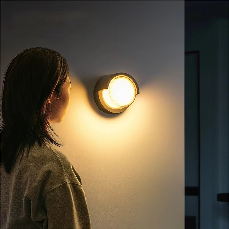 Outdoor LED Wall Light – Security and Energy Savings 
