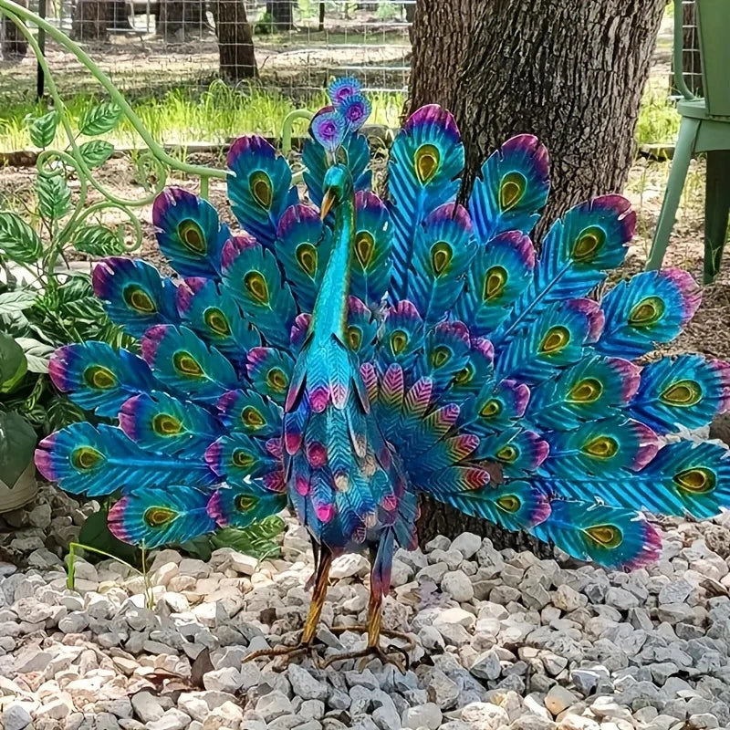 Scultura Pavone Maestoso – Simbolo Di Bellezza E Prestigio 