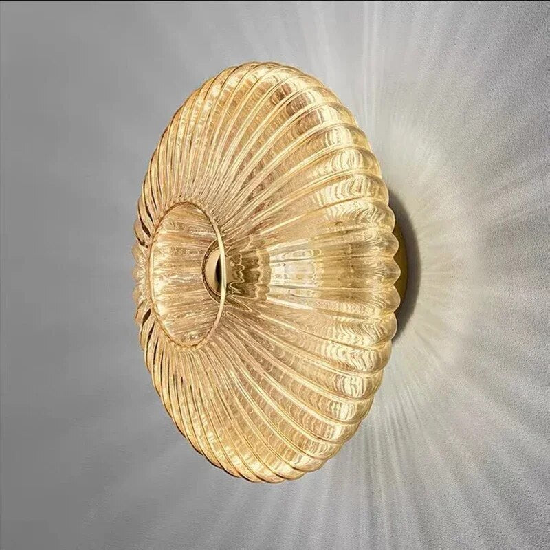 Wandlamp van Golvend Glas - Elegantie en Zacht Licht 