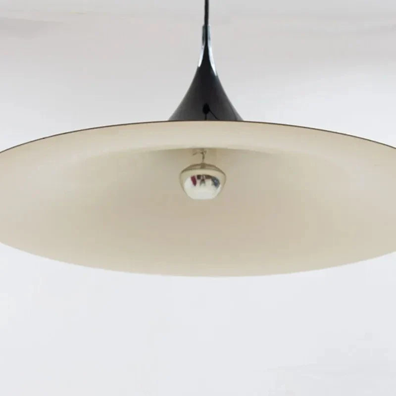 Lampe Suspendue Scandinave — Élégance Moderne Et Ambiance Douce