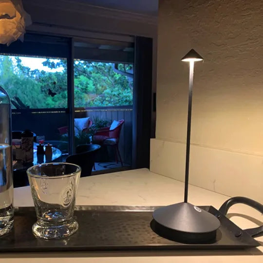 Lampada da Tavolo LED – Senza Fili e Ricaricabile 