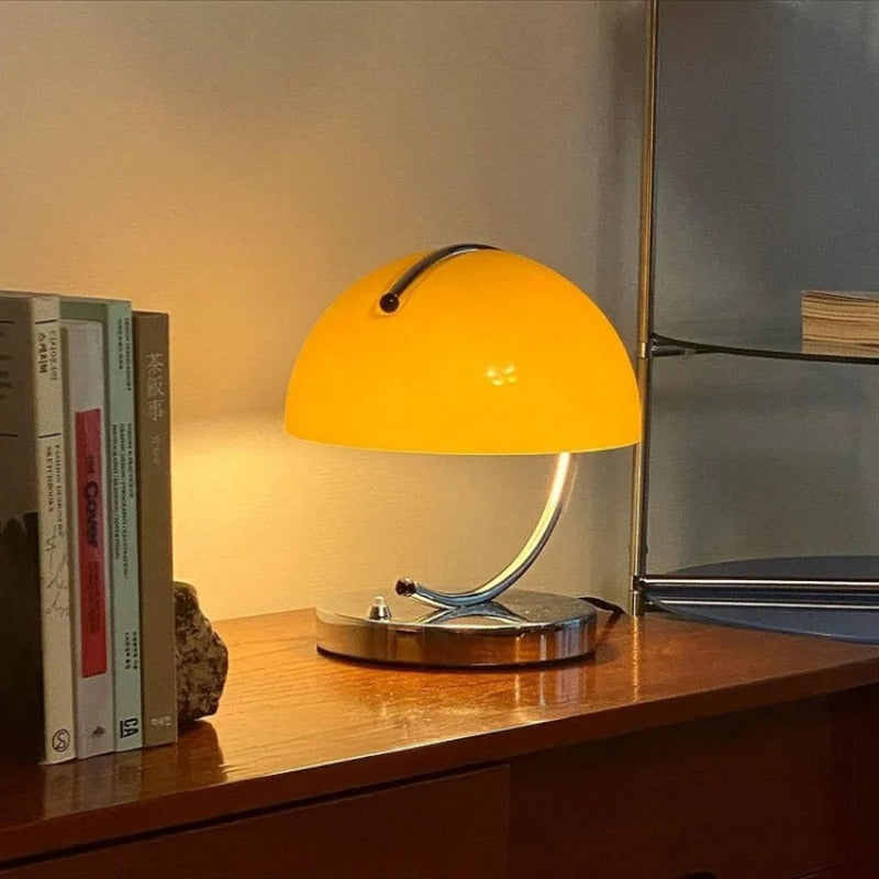Tischlampe im skandinavischen Stil aus Glas – Eleganz und Modernität 