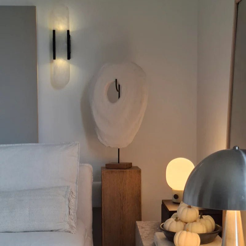 Aplica LED Neagră și Aurie – Eleganță Modernă și Design Chic 