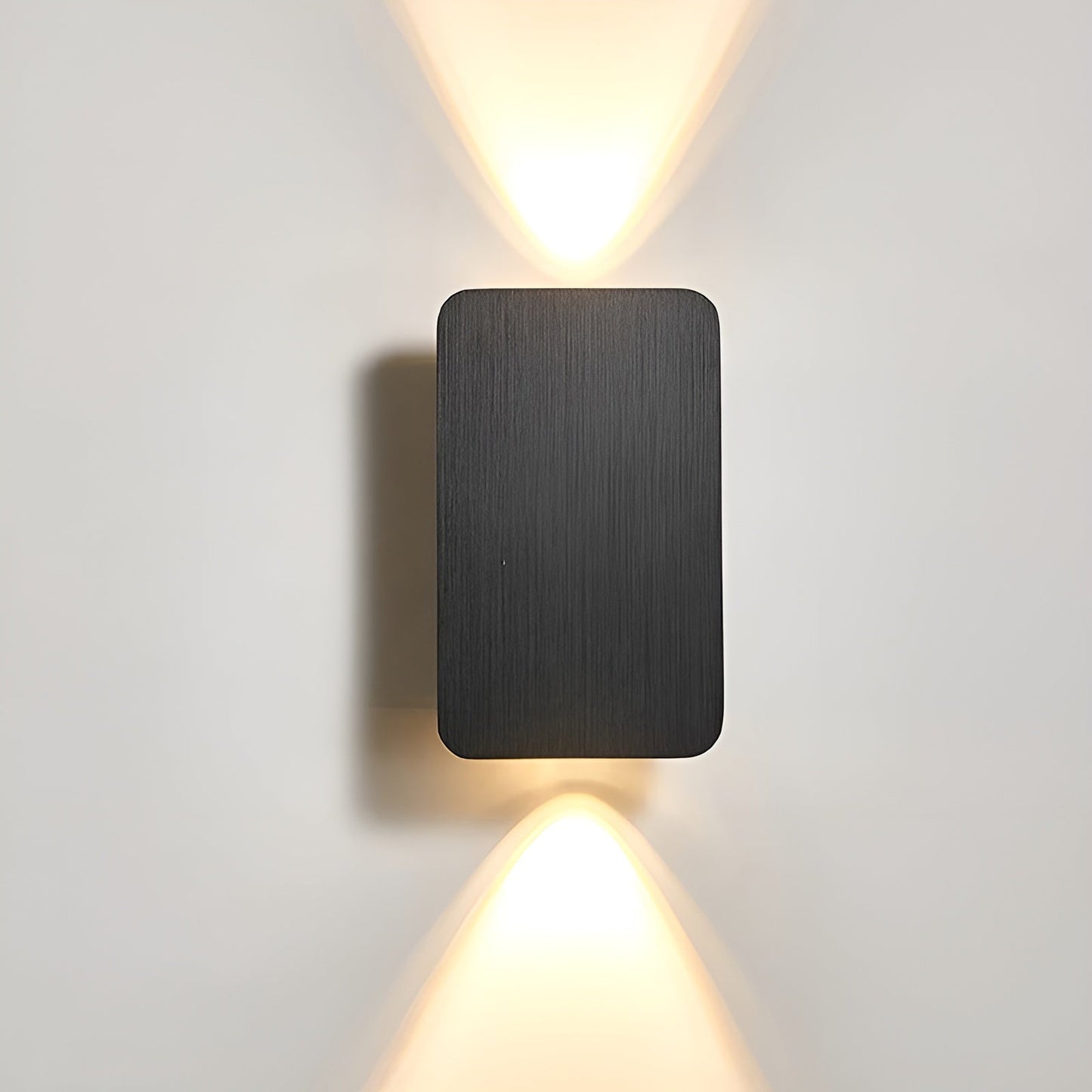 Nástěnné LED svítidlo minimalistické – subtilní světlo a moderní linie 