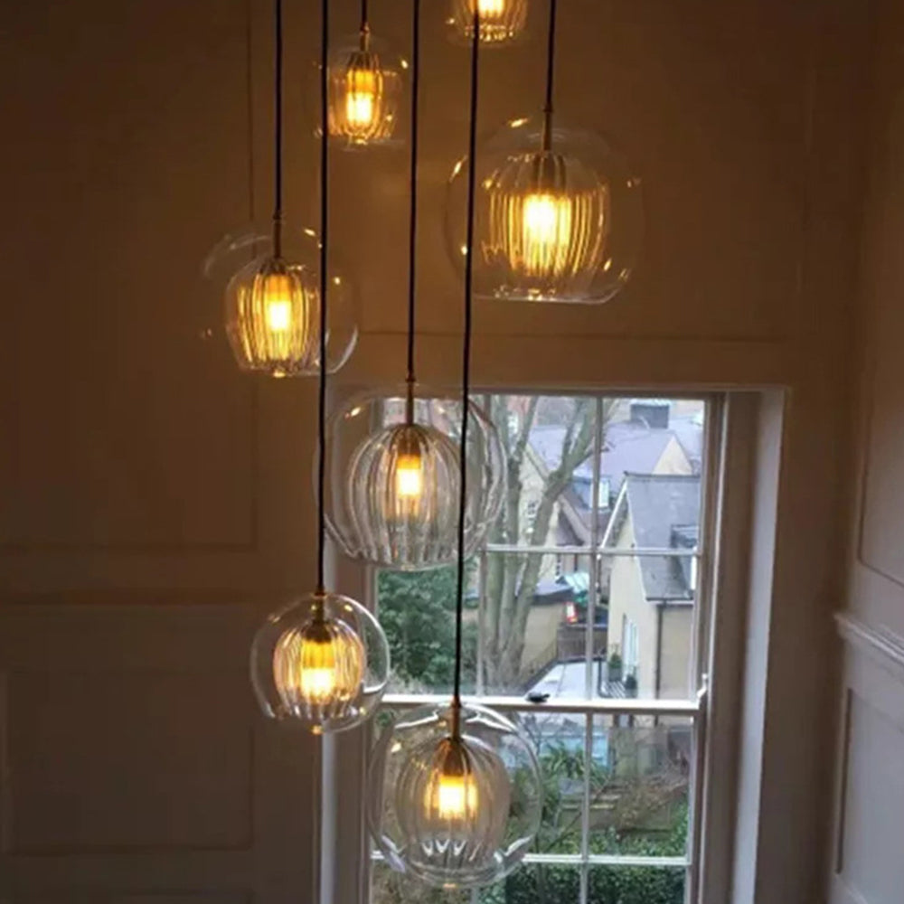 Elegant and Warm Glass Pendant Lamp – Style and Refinement 