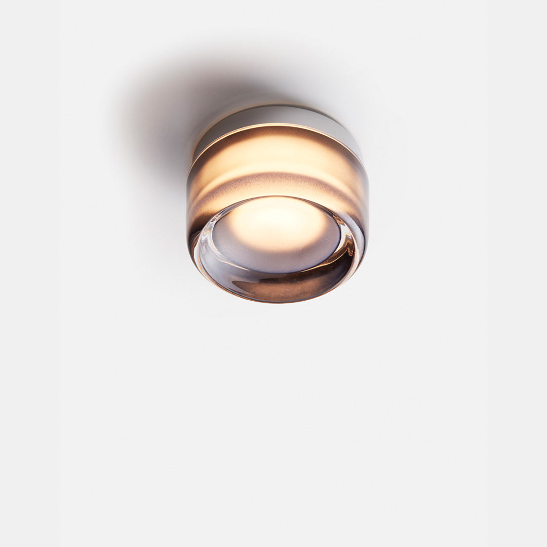 Elegantná nástenná lampa – Jemný reliéf a teplá atmosféra 